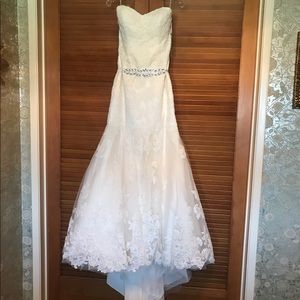 BNWT size 10 wedding gown